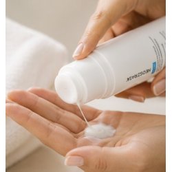 NeoStrata Sheer Hydration SPF 40 - Dagcreme til fedtet hud med solbeskyttelse, 50 g